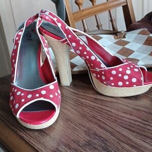 Y-not? RED AND WHITE POLKA DOT HEELS, 5", Vixen!!